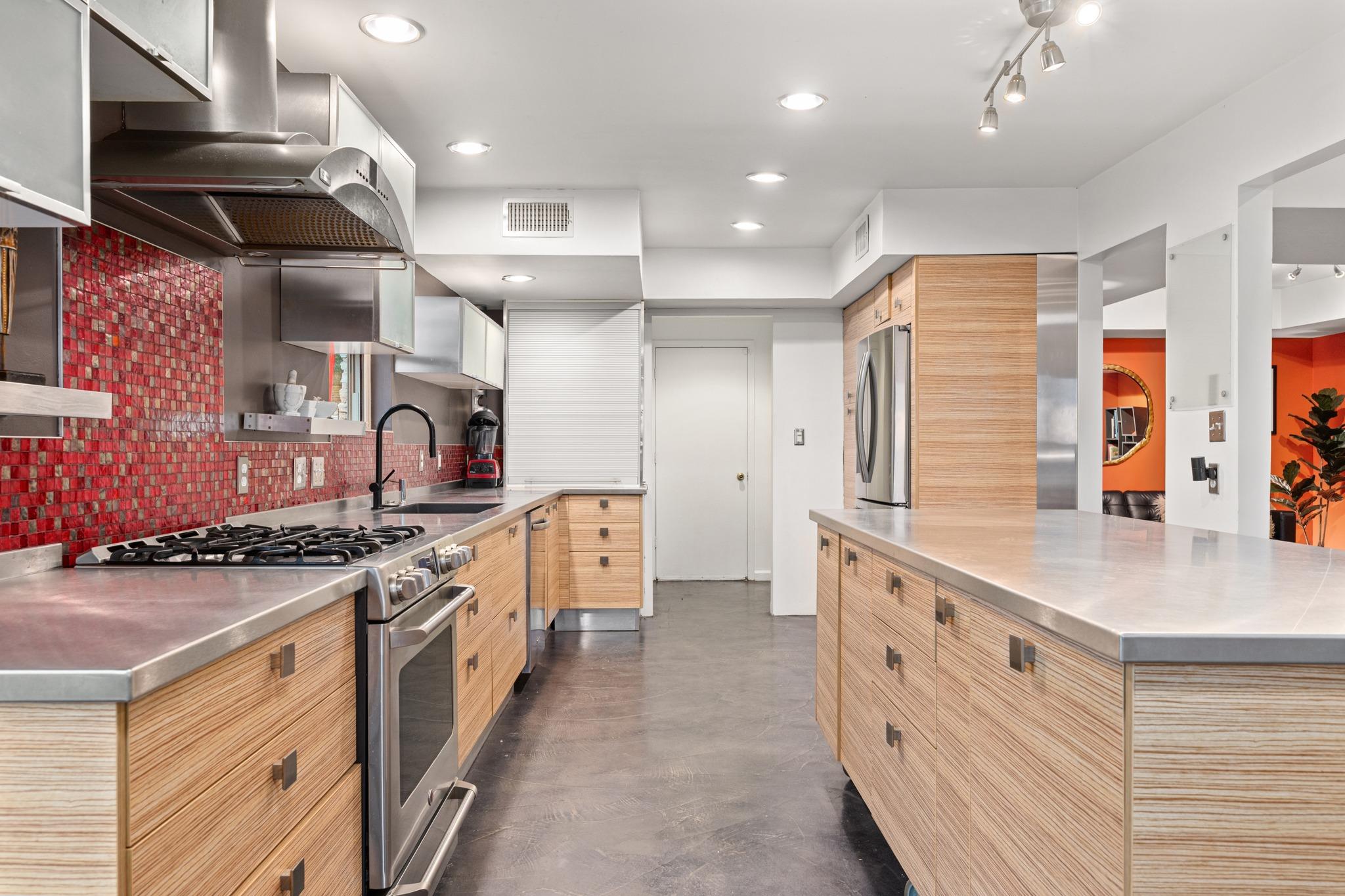 6305 Plum Hollow Overlook
