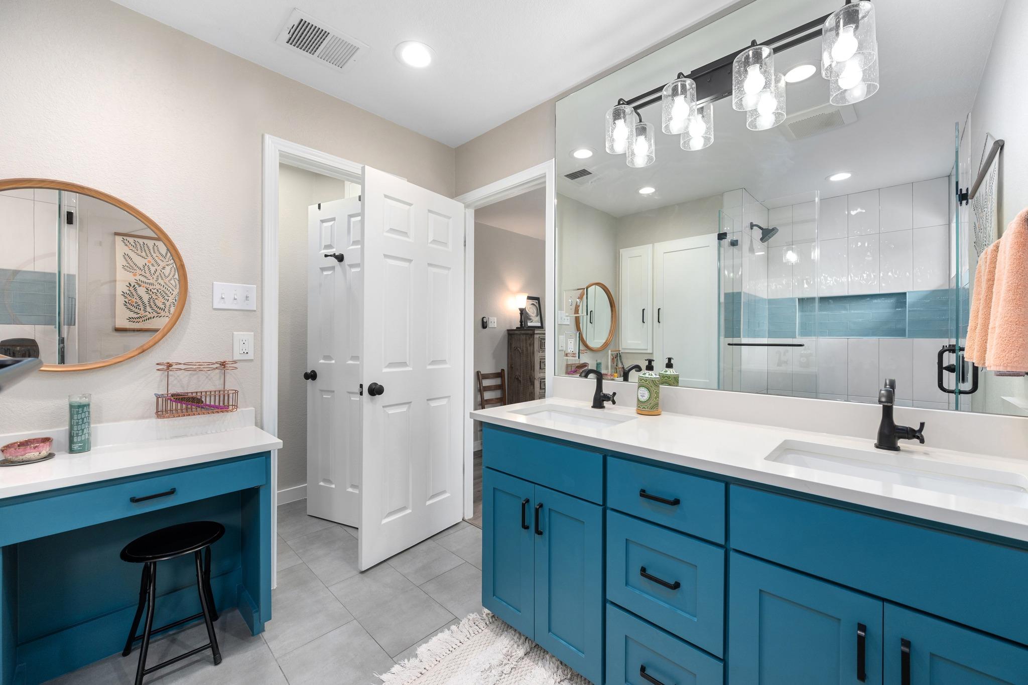 3408 Ruby Red DR