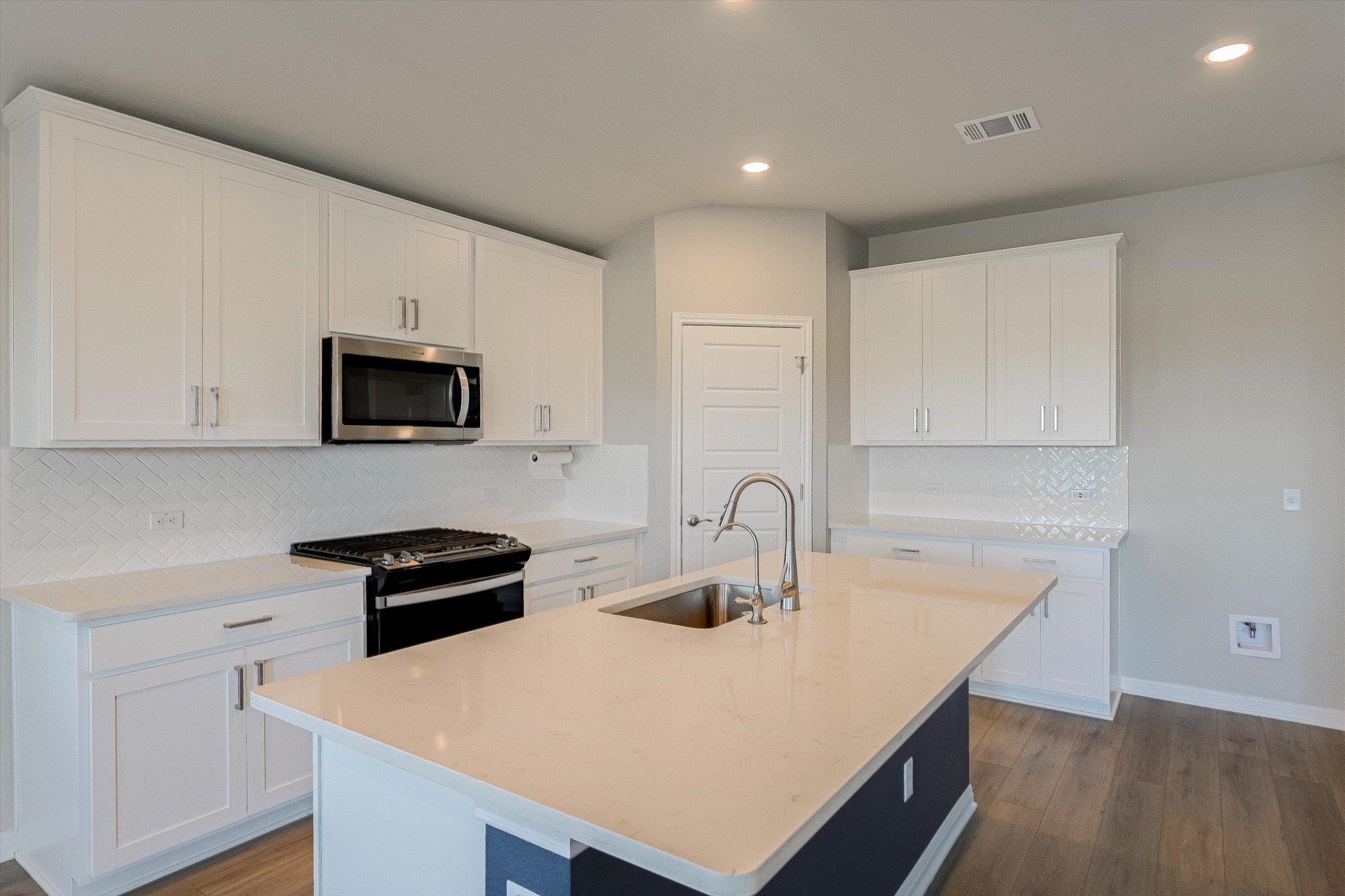 632 Wild Spur LN