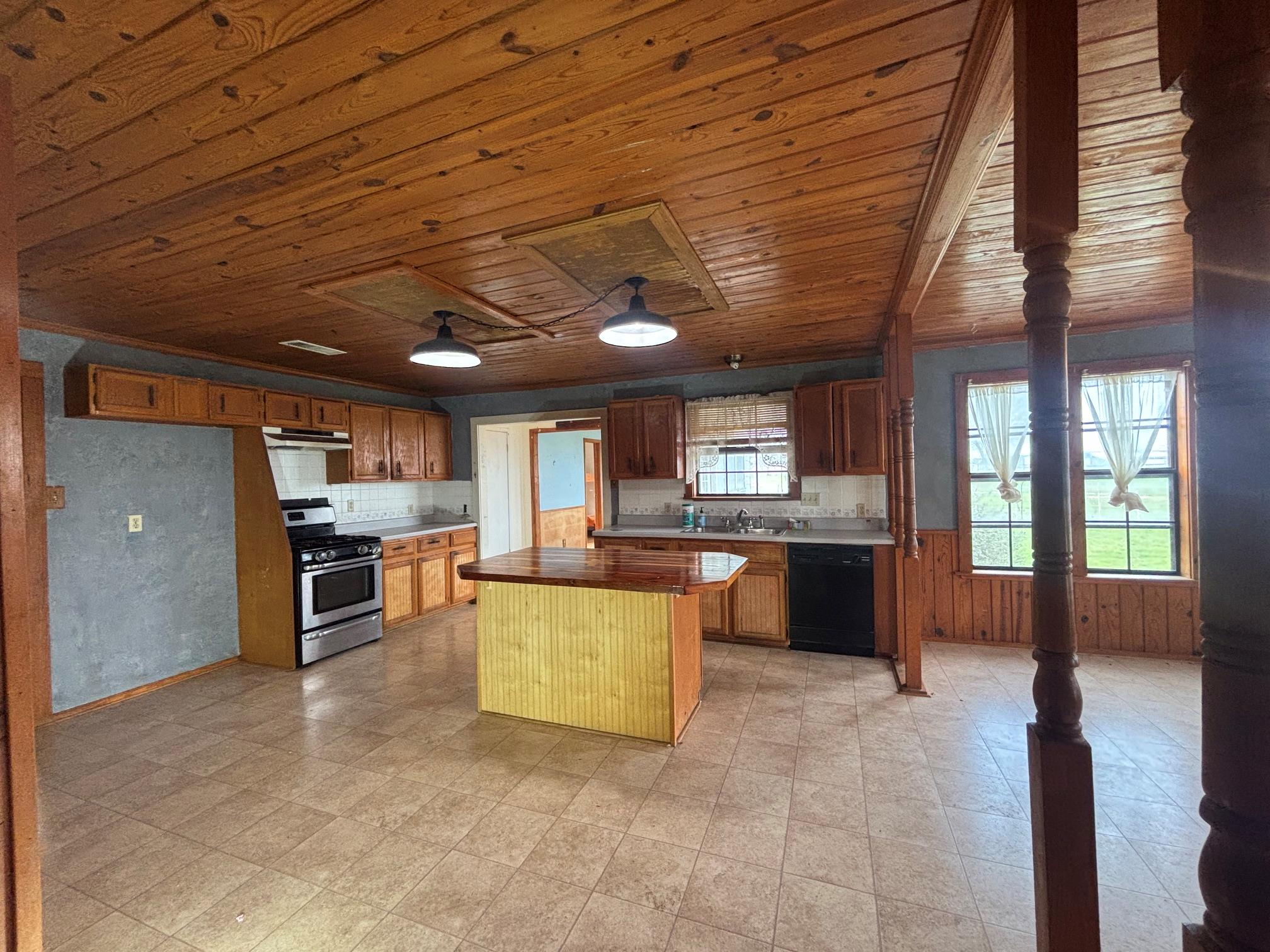 1720 County Road 276