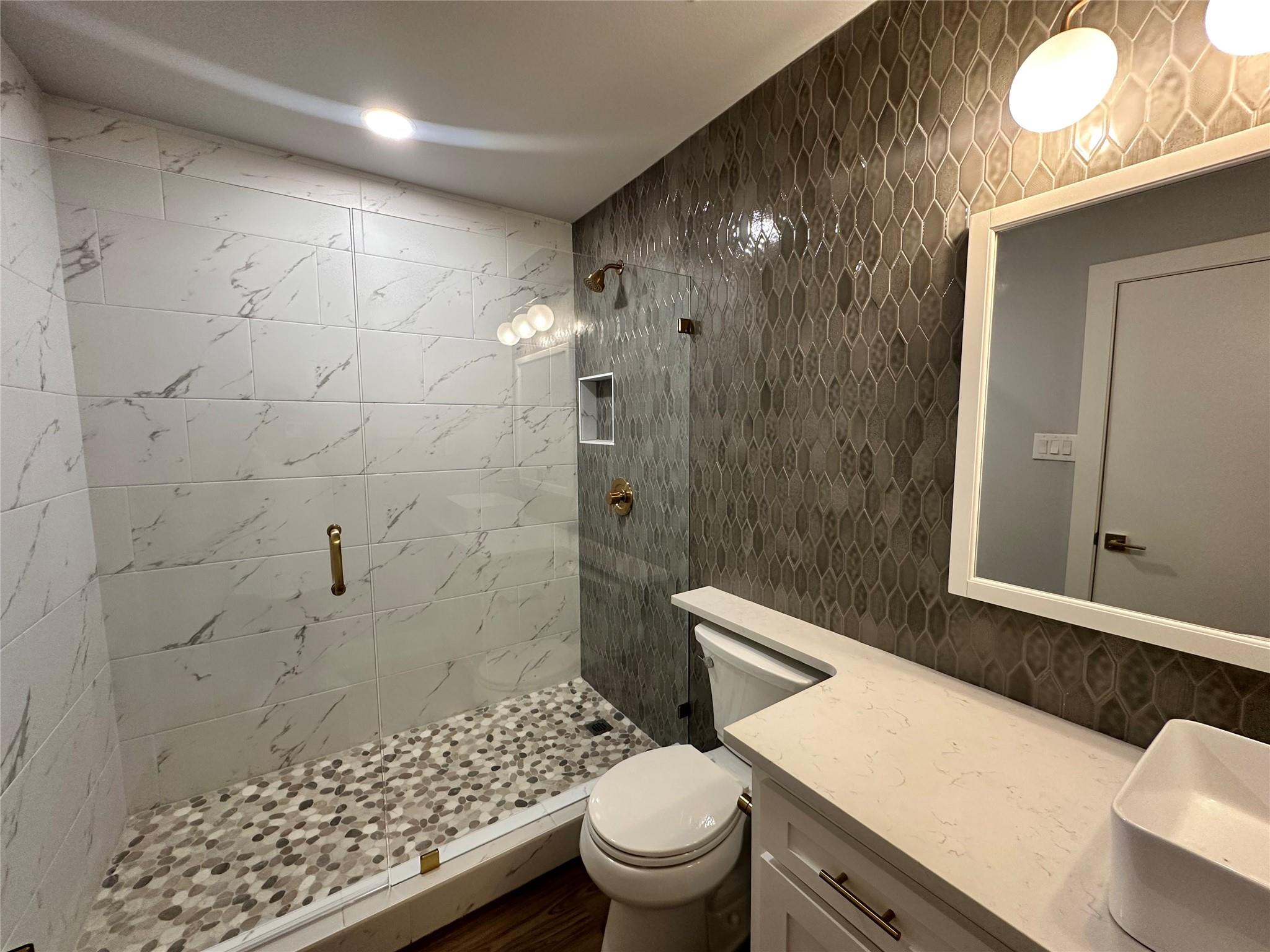 353 San Gabriel Oaks DR