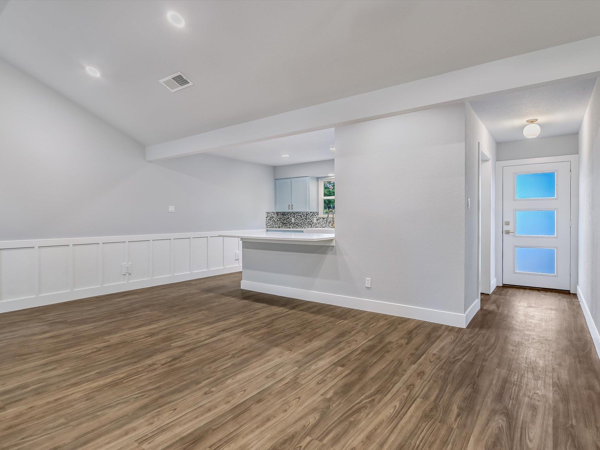 353 San Gabriel Oaks DR