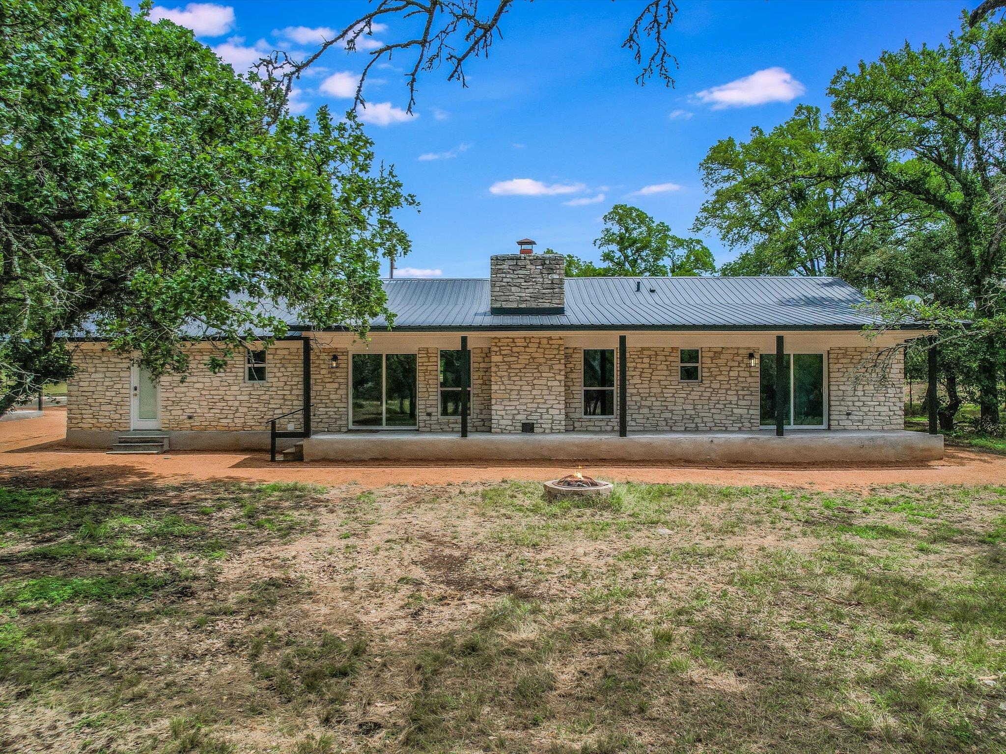 353 San Gabriel Oaks DR