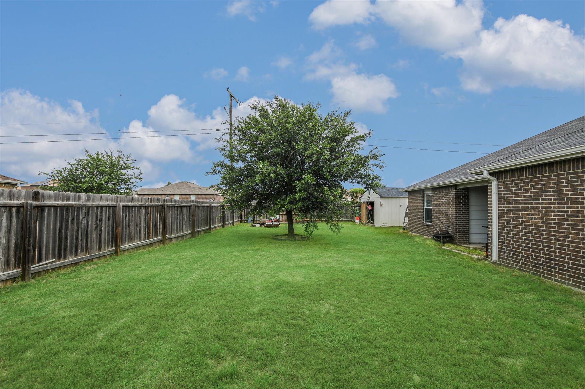 2415 Washington DR