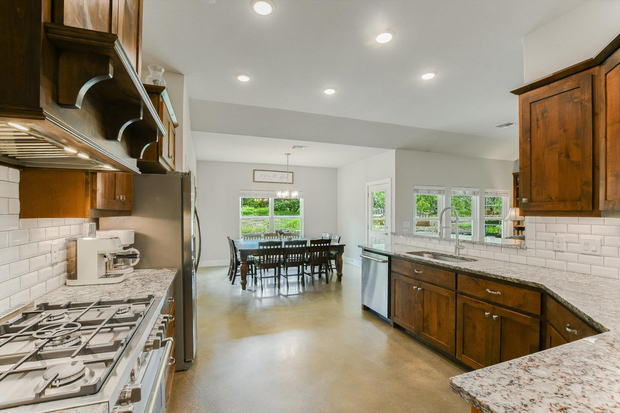520 Murphy DR