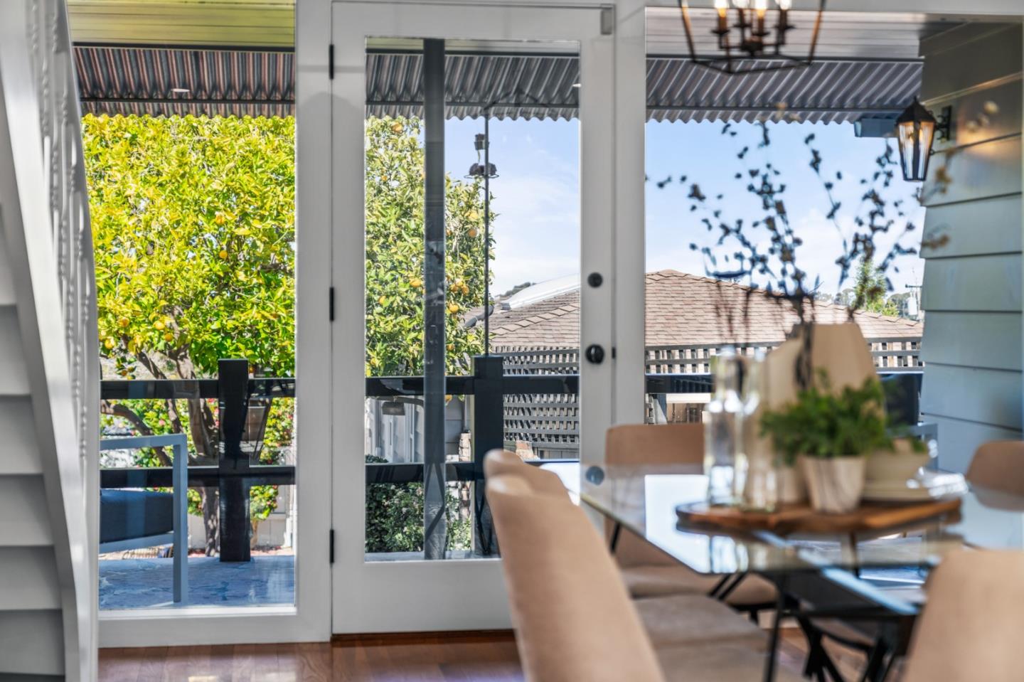 611 Santa Susana AVE