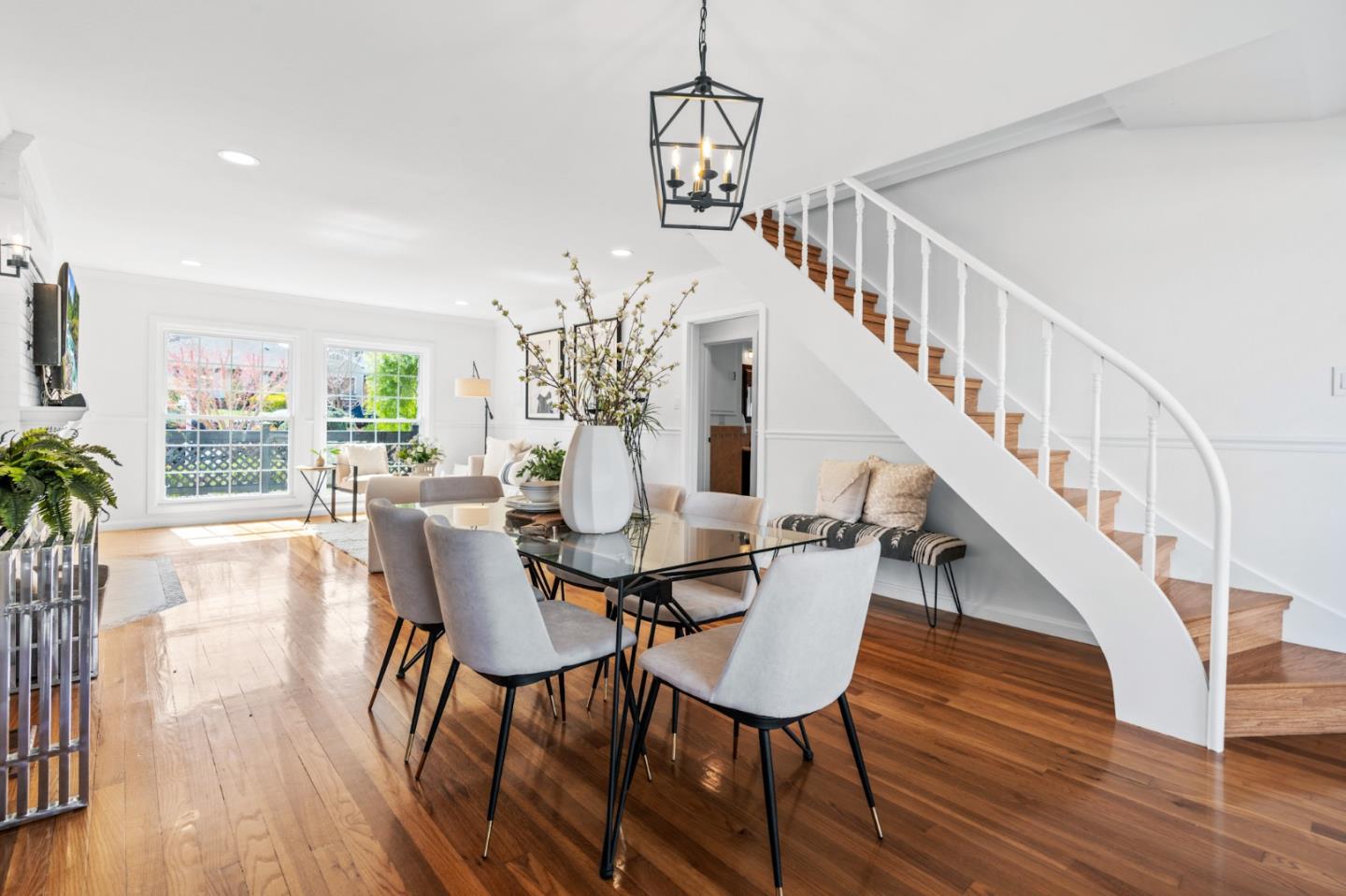 611 Santa Susana AVE