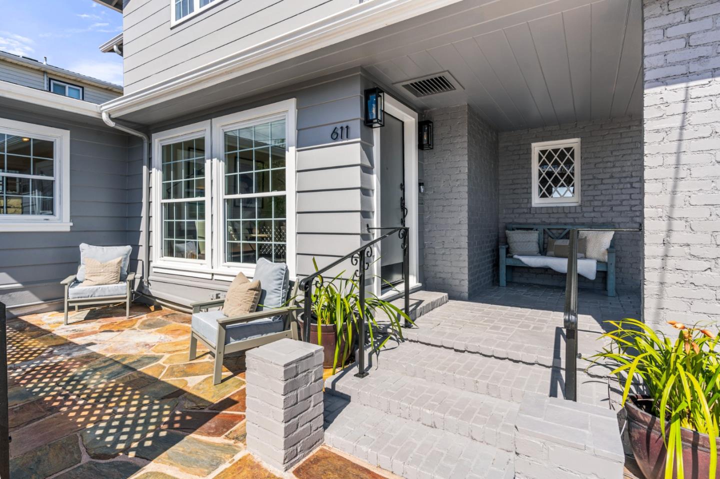 611 Santa Susana AVE