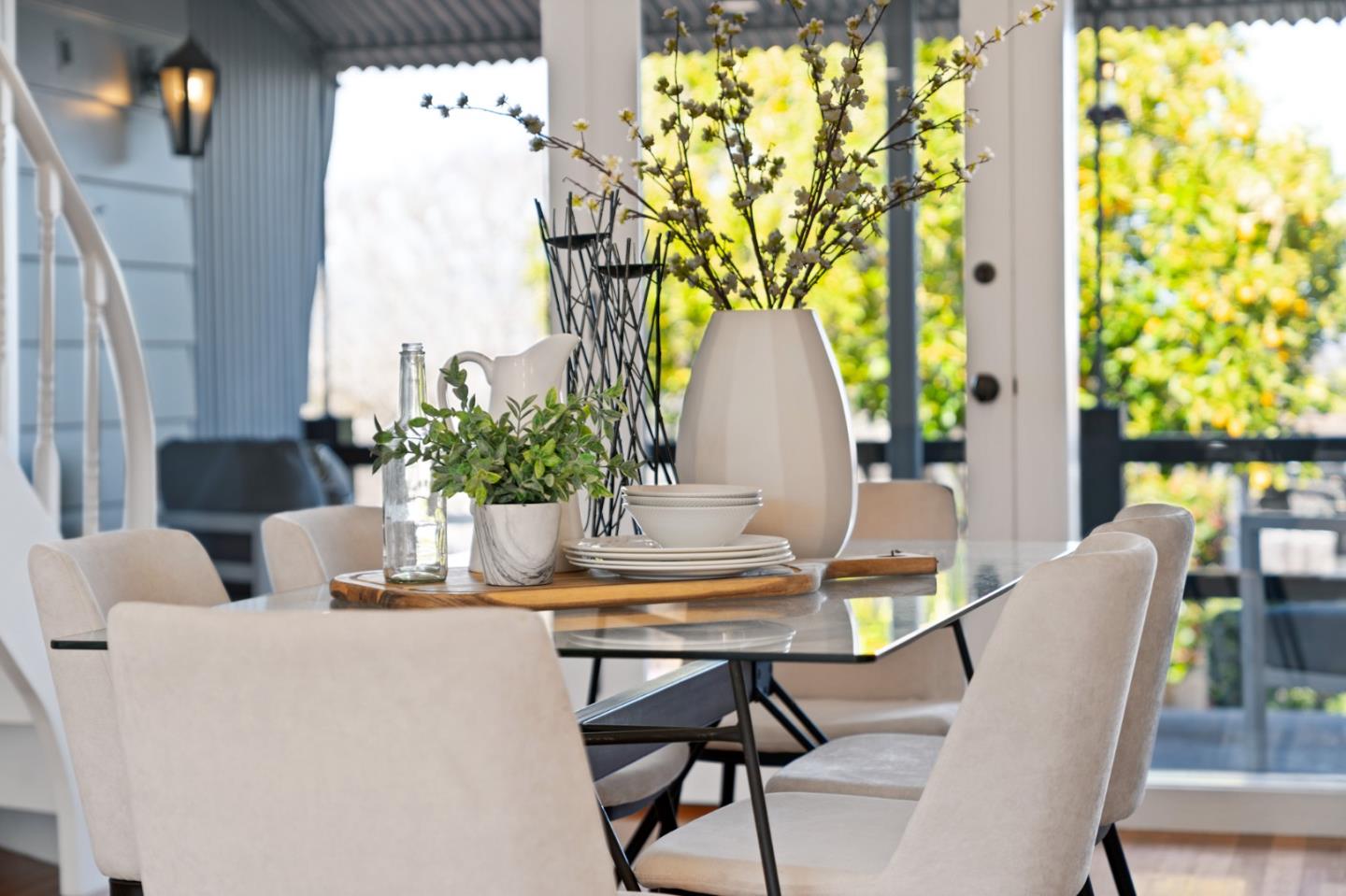 611 Santa Susana AVE