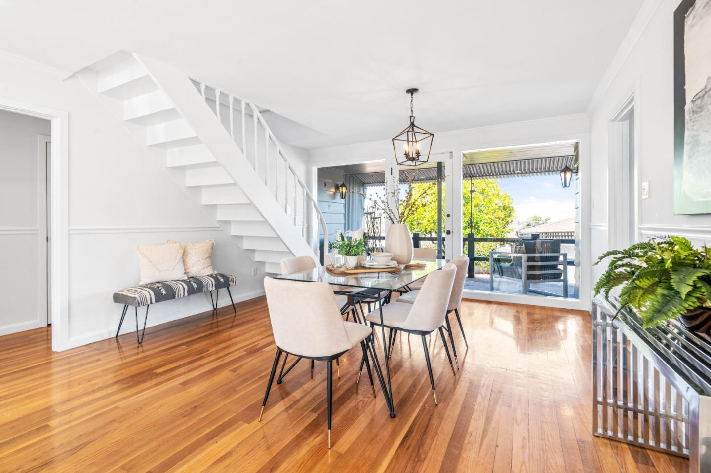 611 Santa Susana AVE