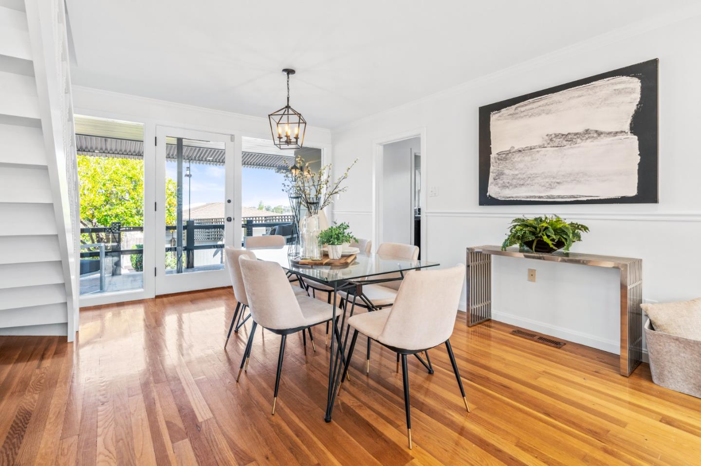 611 Santa Susana AVE