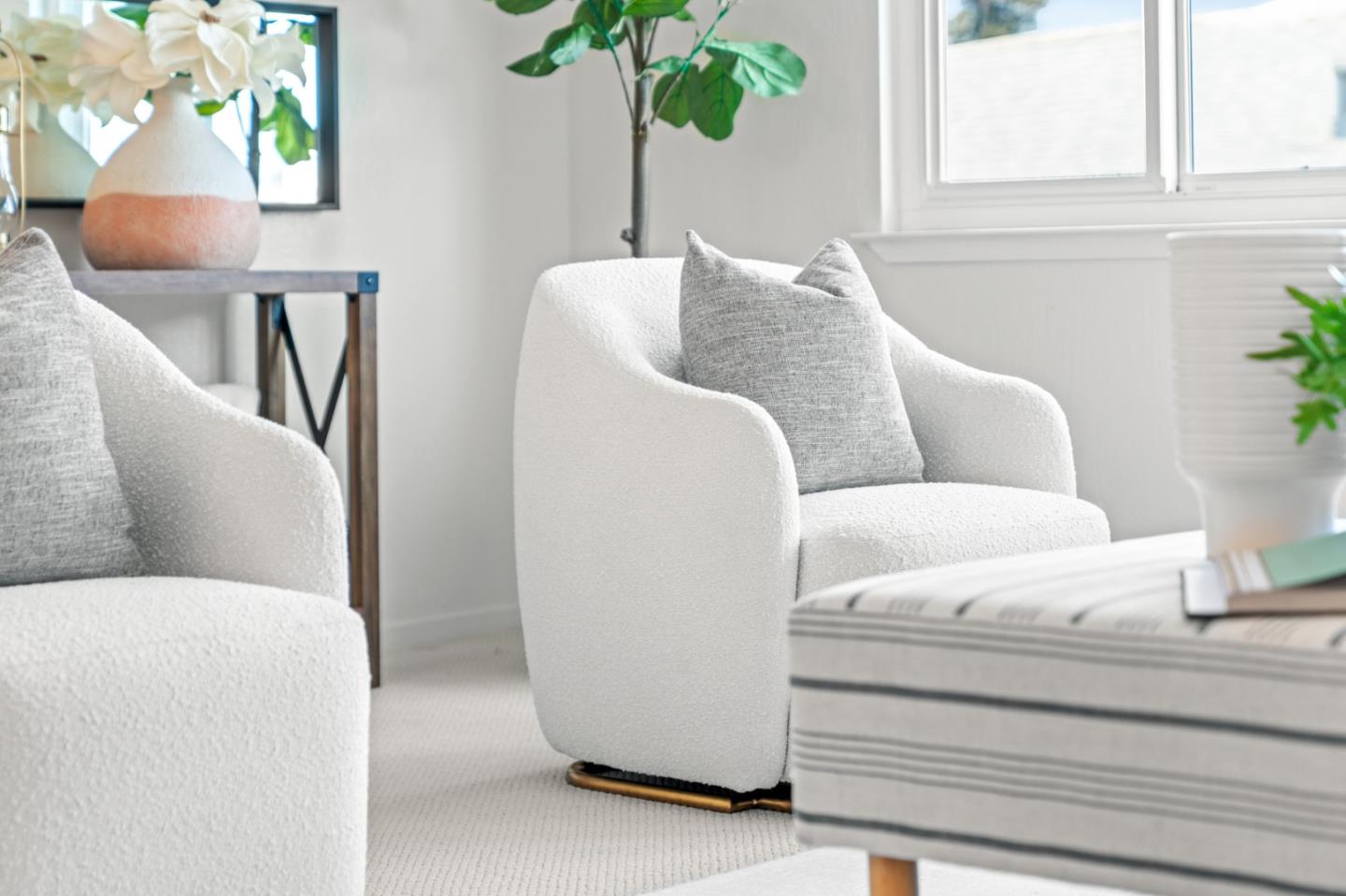 320 Peninsula AVE 220