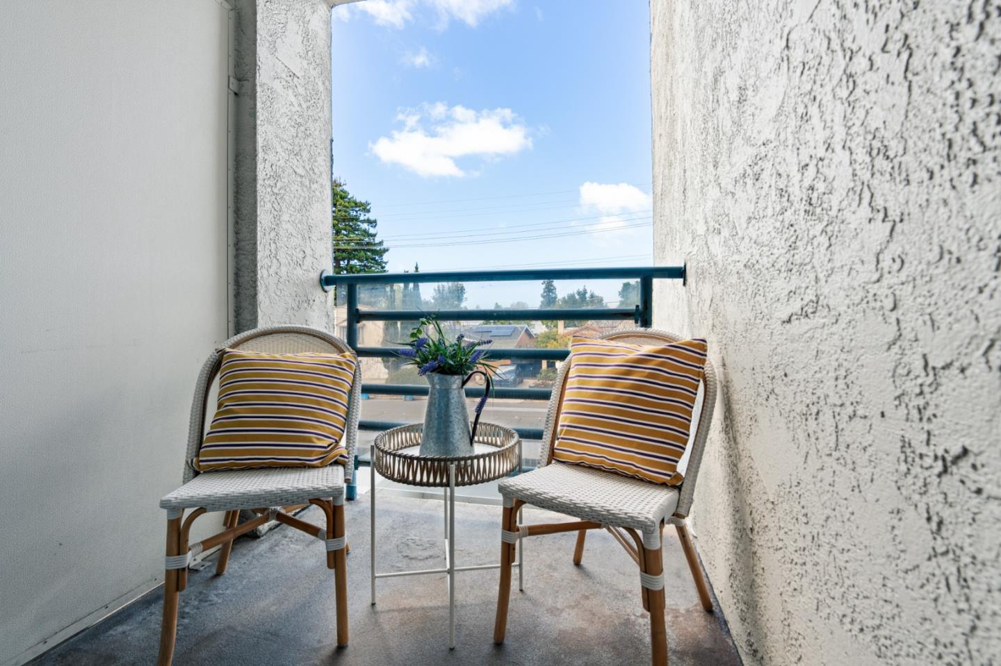 320 Peninsula AVE 220