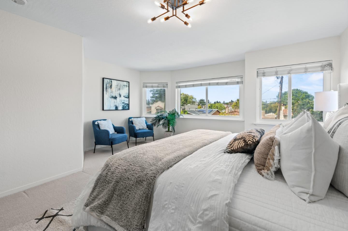 320 Peninsula AVE 220