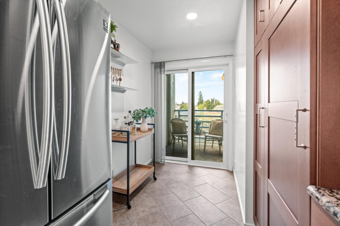 320 Peninsula AVE 220