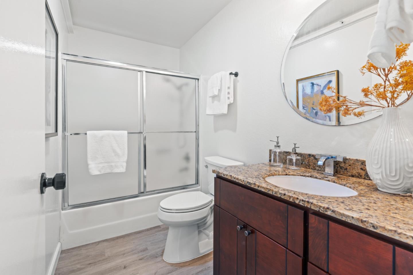 320 Peninsula AVE 220