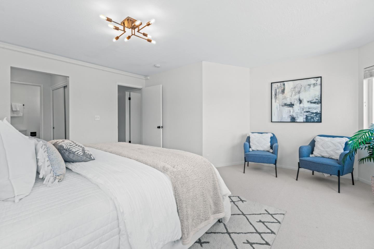 320 Peninsula AVE 220