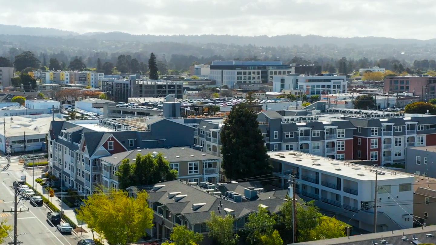 320 Peninsula AVE 220