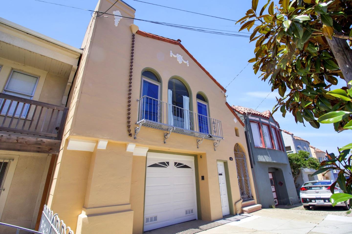 152 Rae AVE