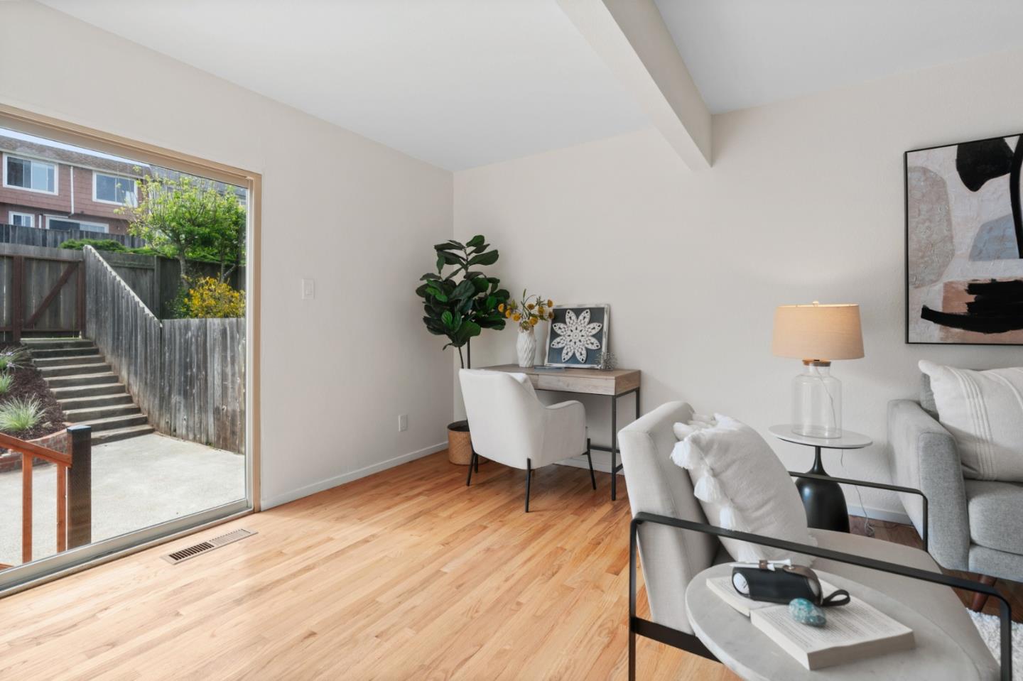 3949 Fairfax WAY
