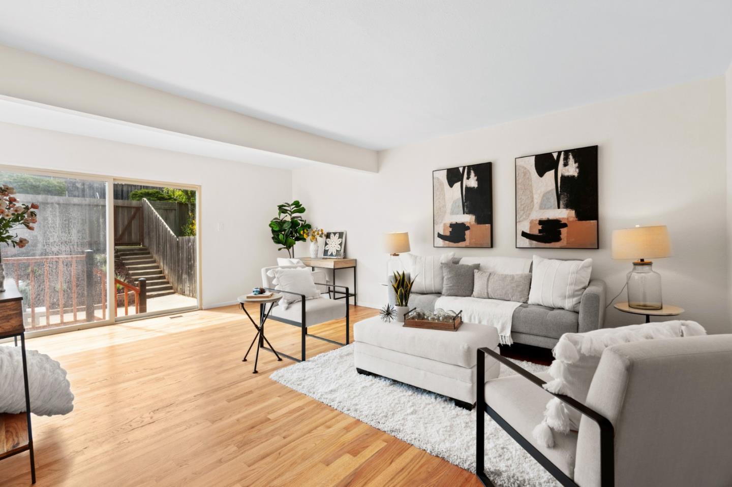 3949 Fairfax WAY