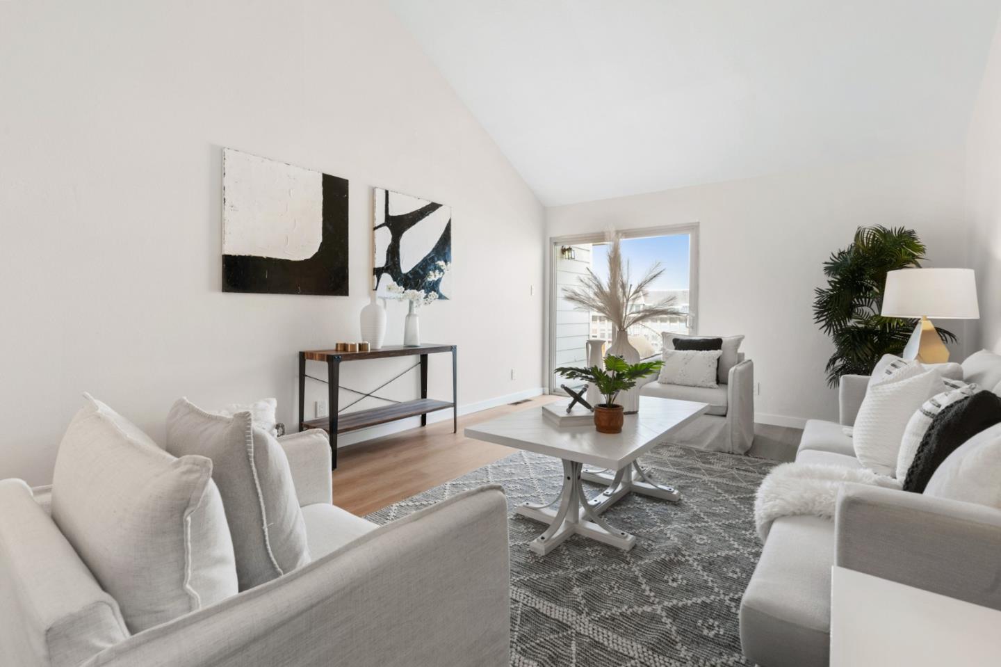 3949 Fairfax WAY
