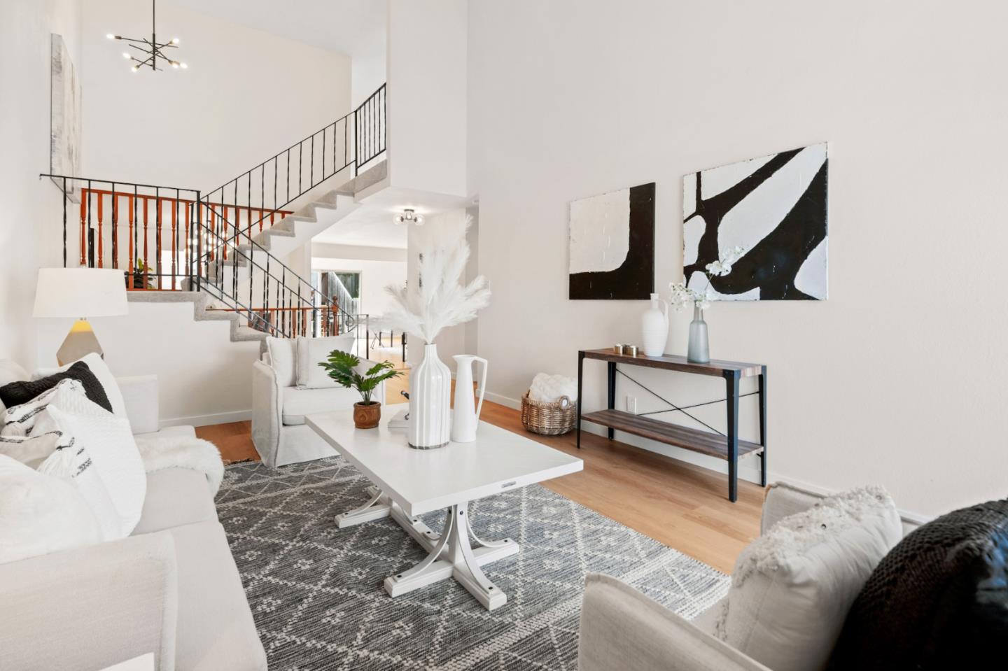 3949 Fairfax WAY