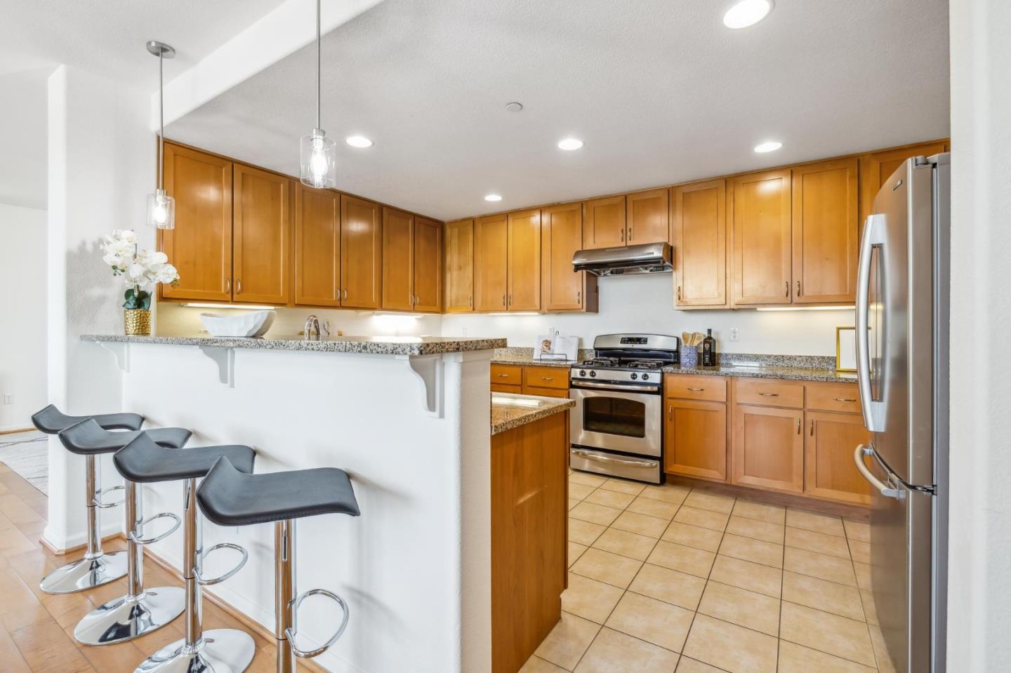 1388 Broadway 209