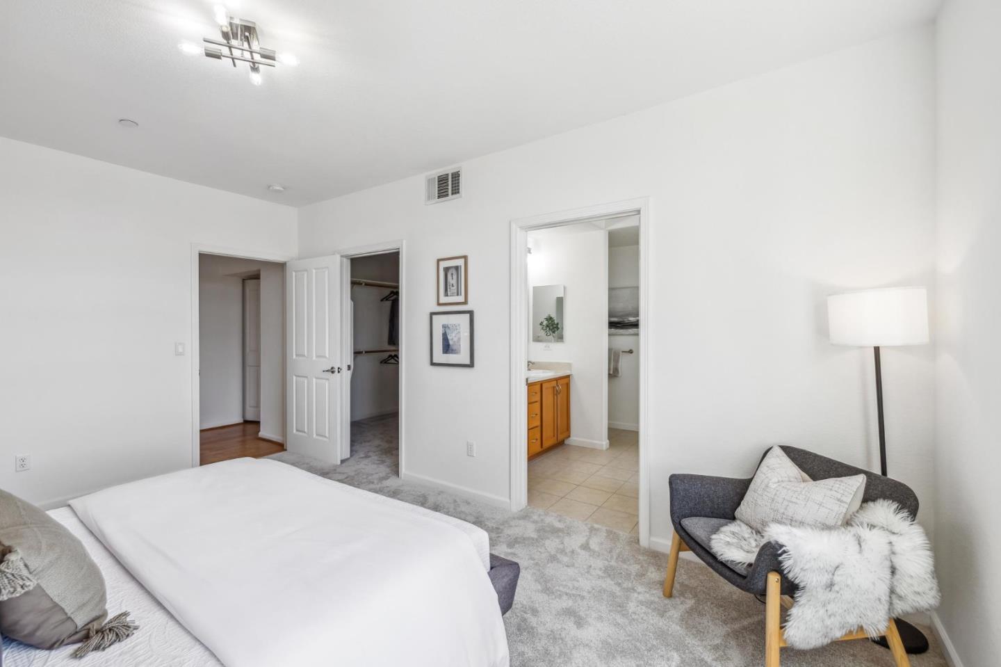 1388 Broadway 209