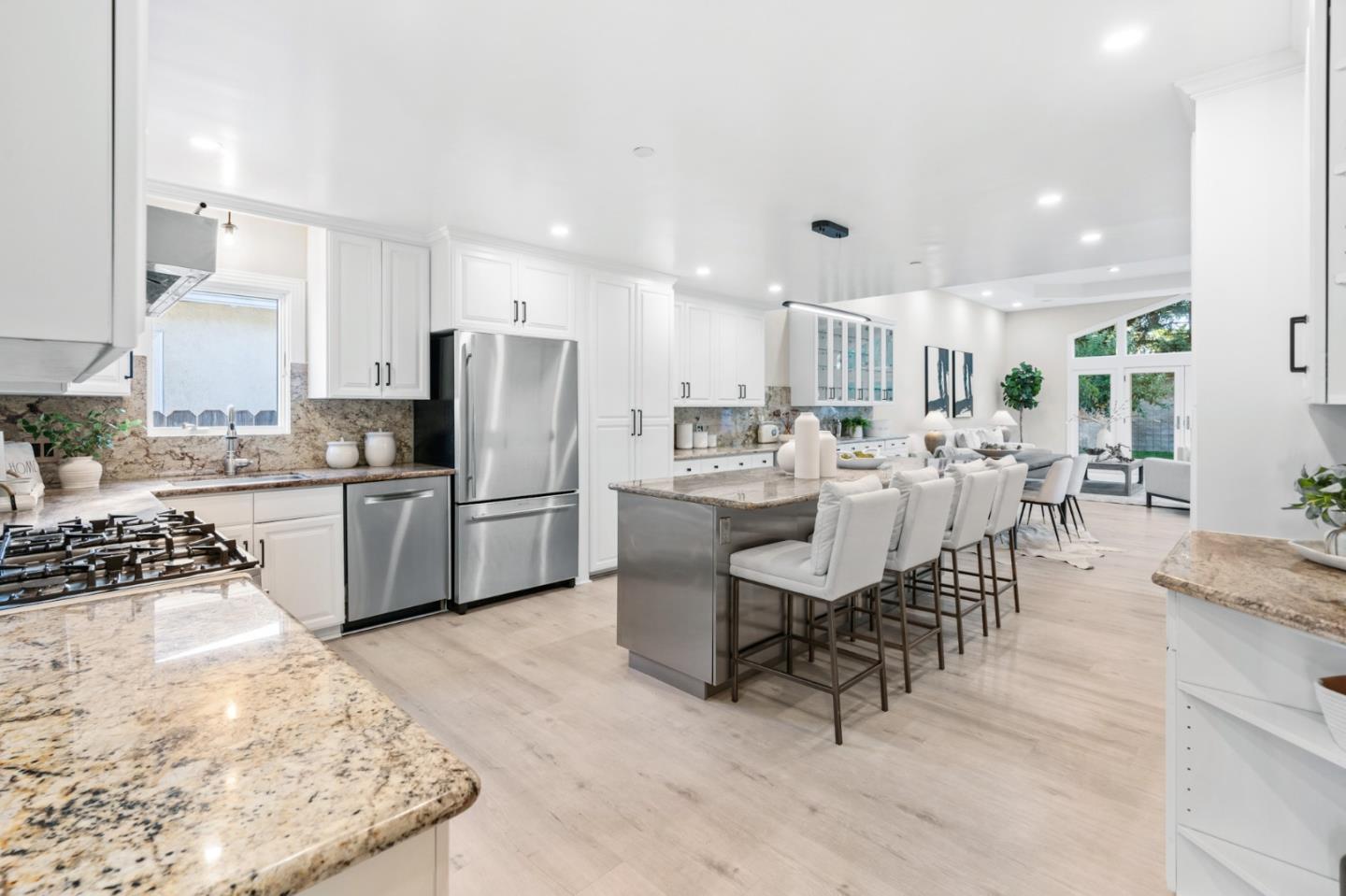 87 Mclellan AVE