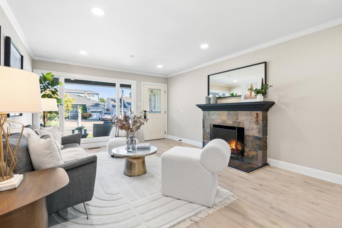 87 Mclellan AVE