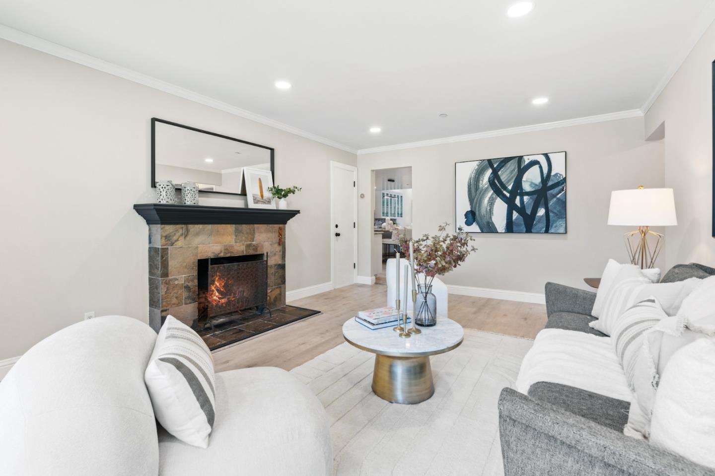 87 Mclellan AVE