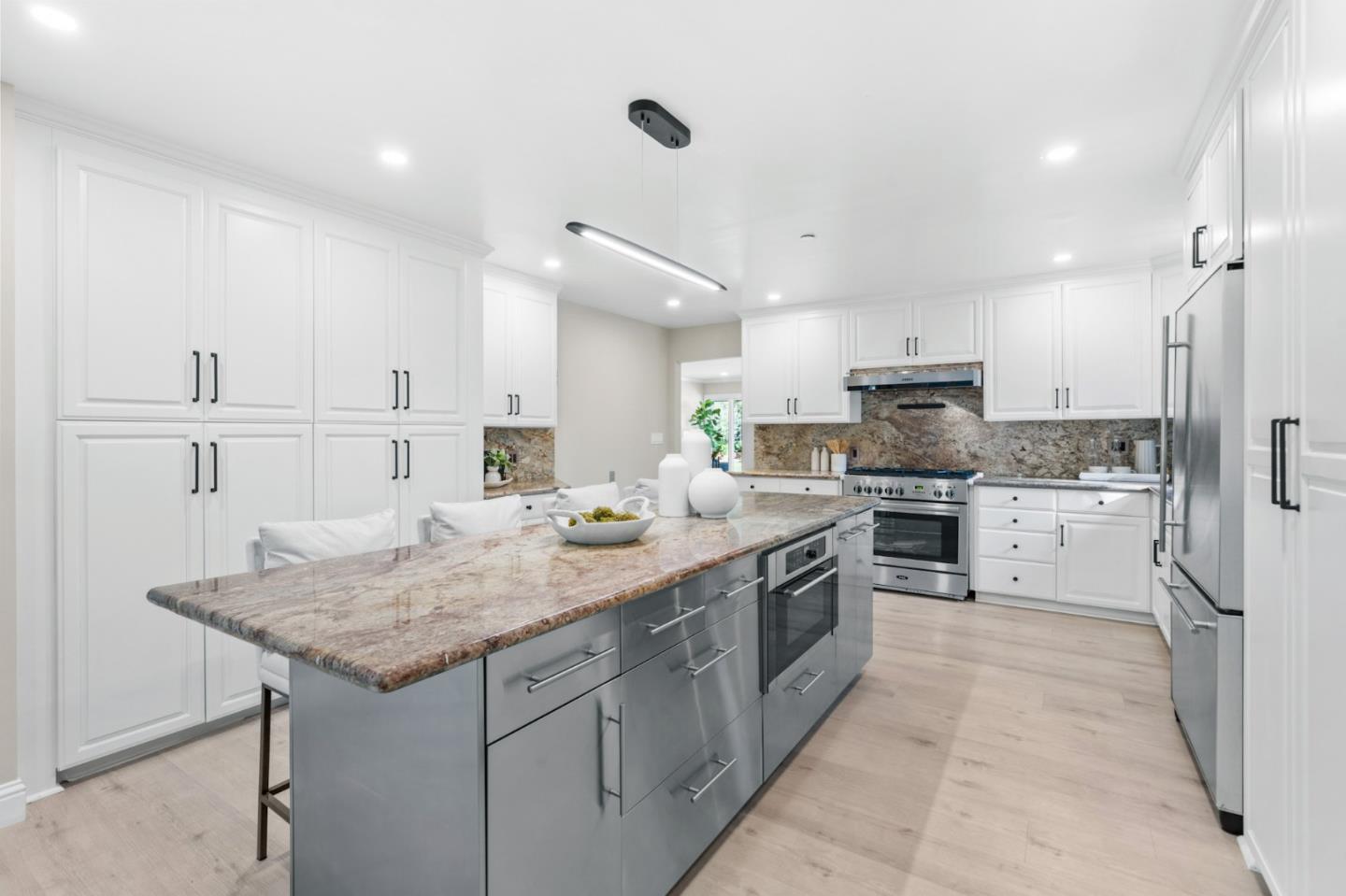 87 Mclellan AVE