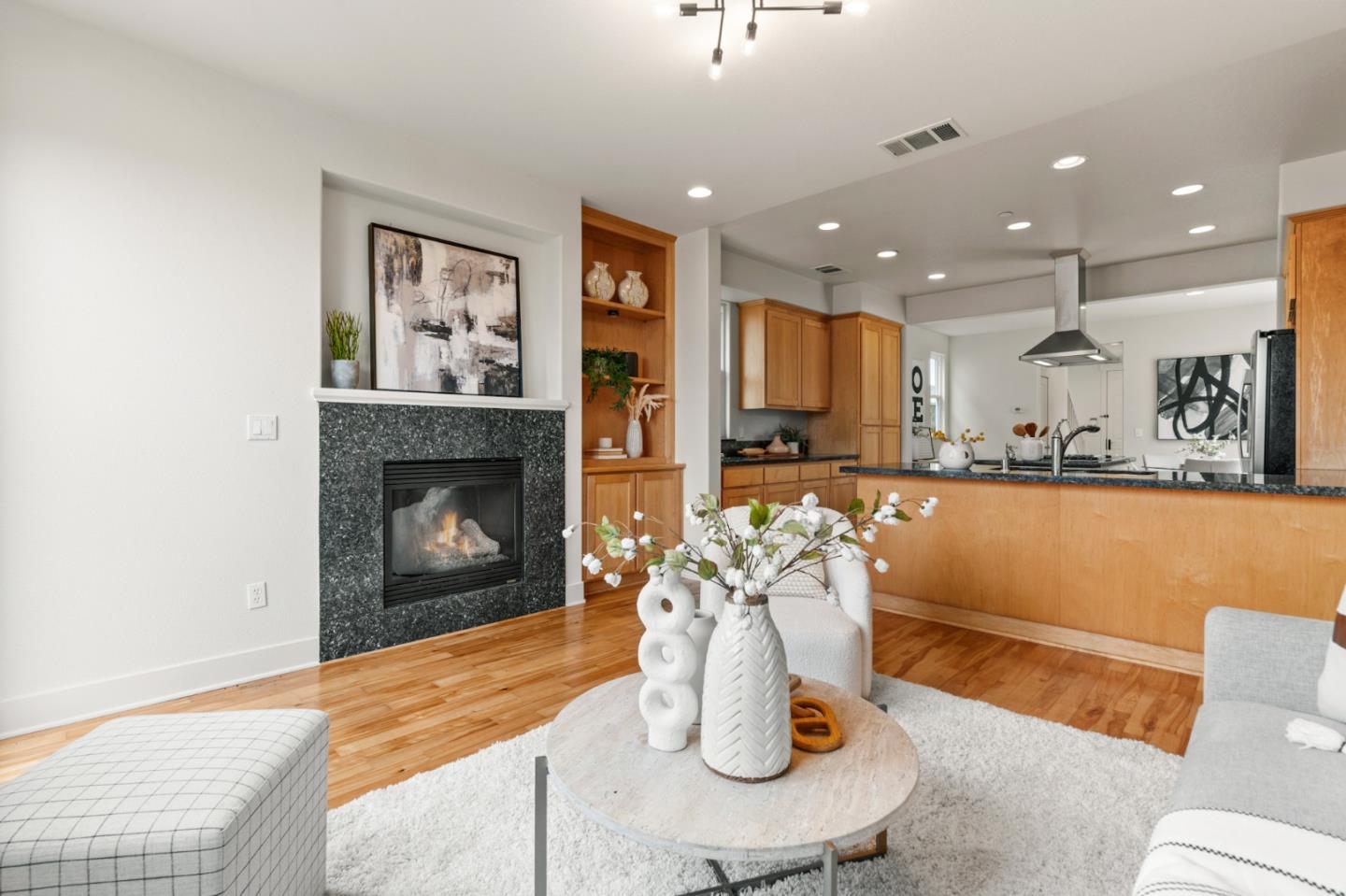 221 Bayberry CIR
