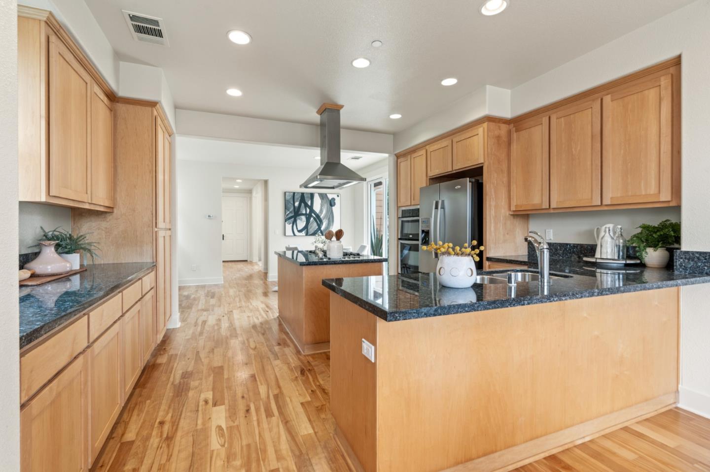 221 Bayberry CIR