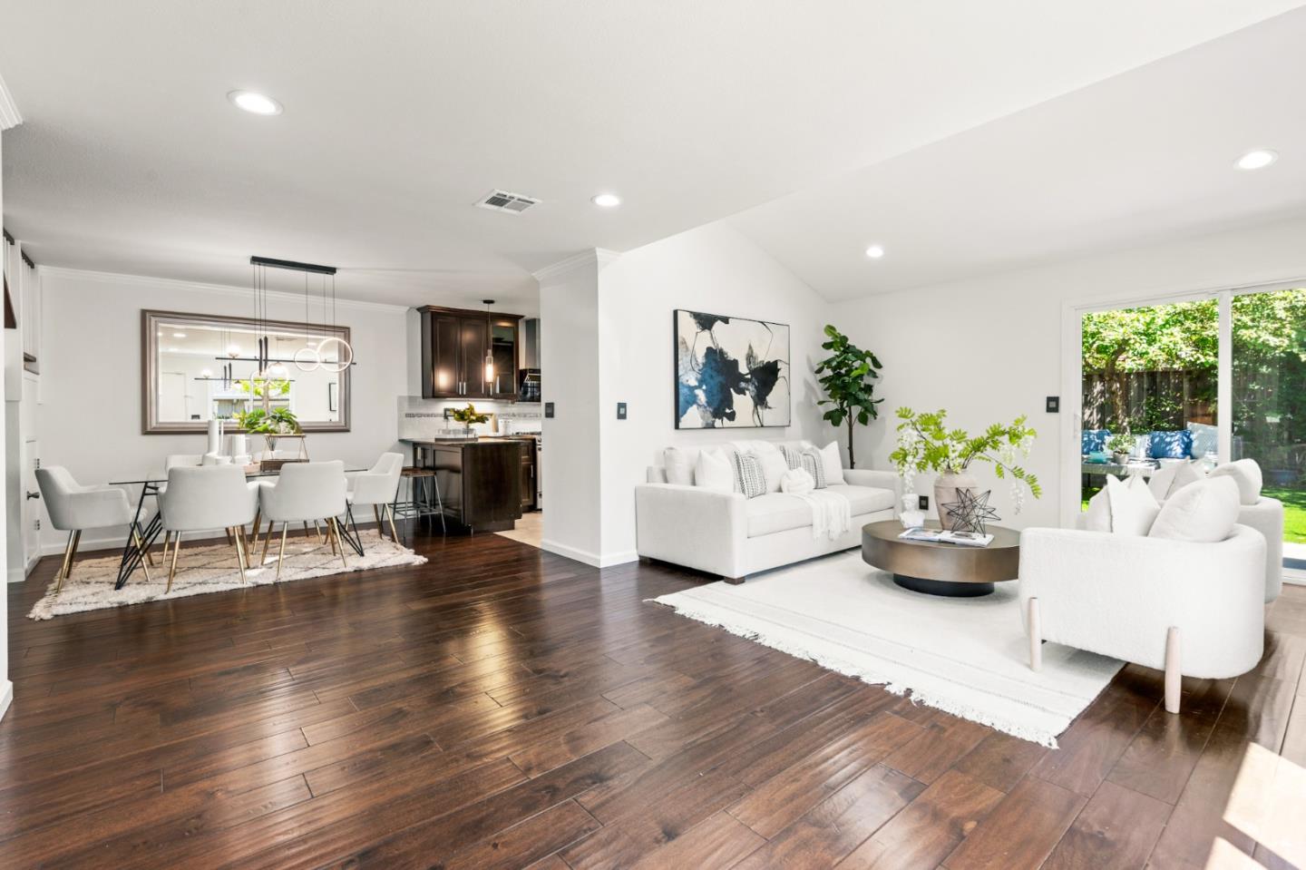 1115 Sprague LN