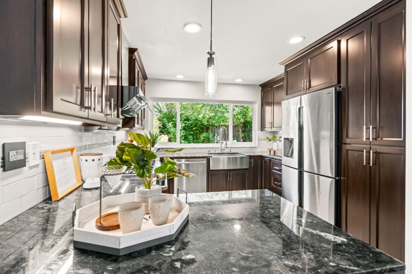 1115 Sprague LN