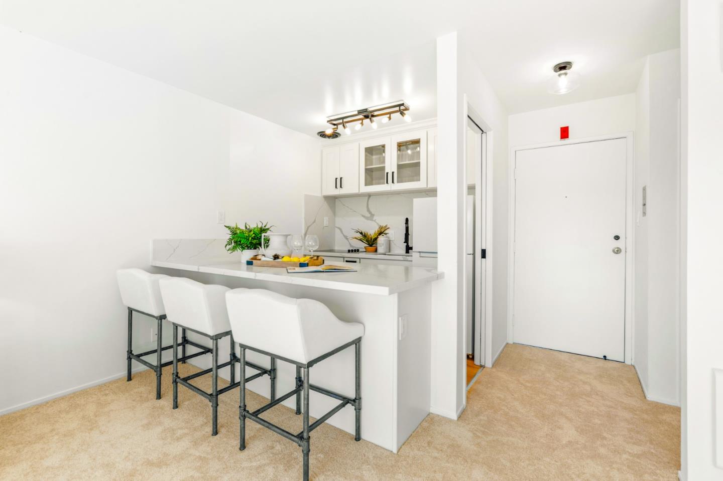 814 N Delaware ST 416