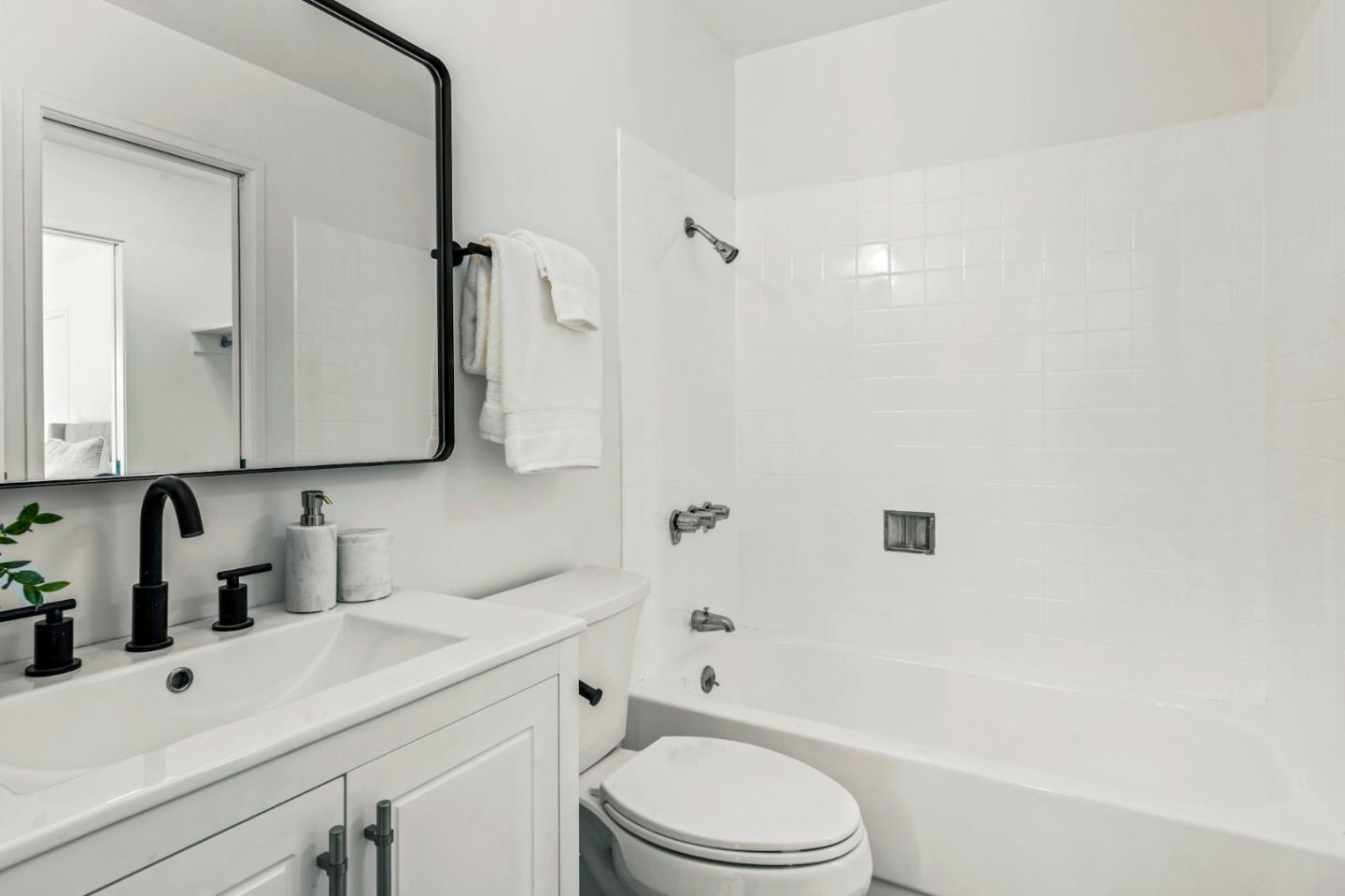 814 N Delaware ST 416