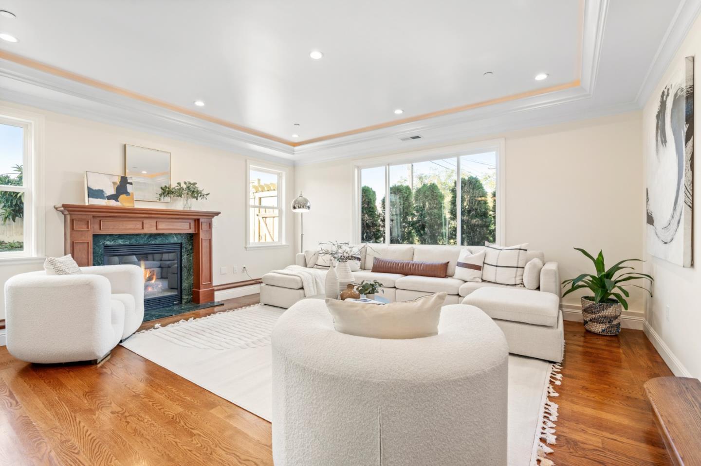200 Taylor Blvd