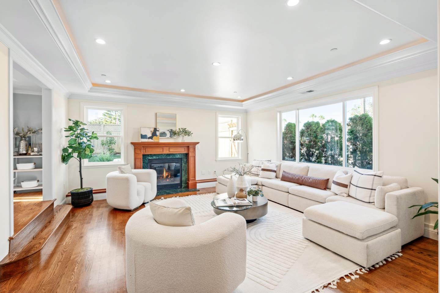 200 Taylor Blvd