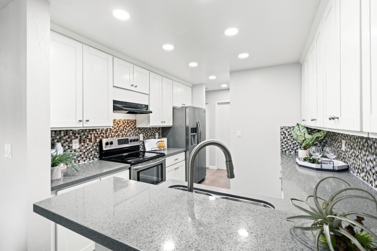 670 San Antonio RD 6