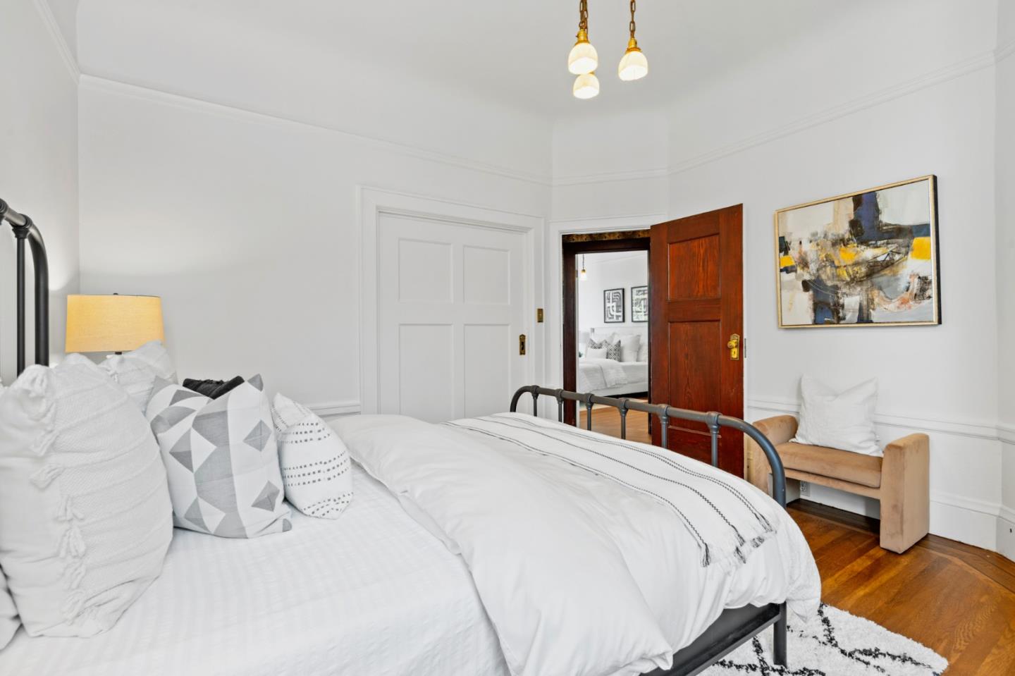 1129-1131 Broderick St