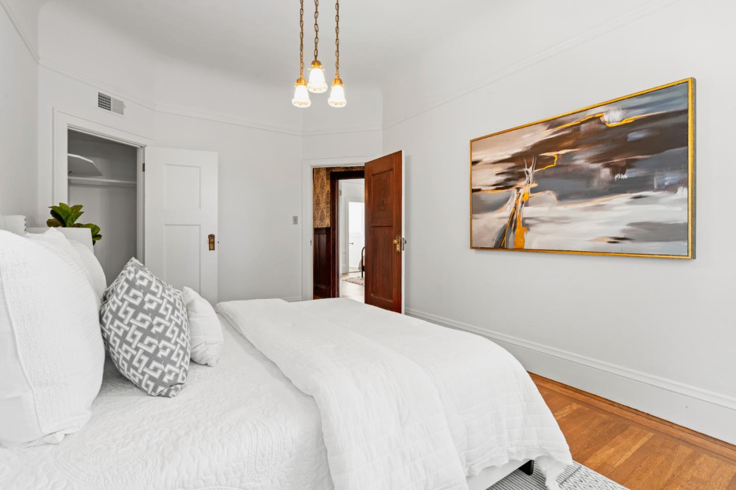 1129-1131 Broderick St