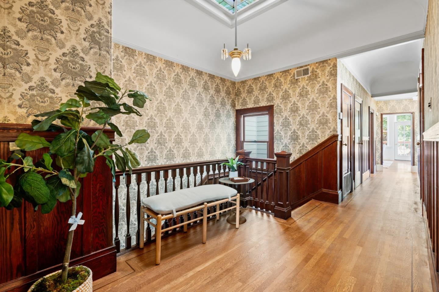 1129-1131 Broderick St