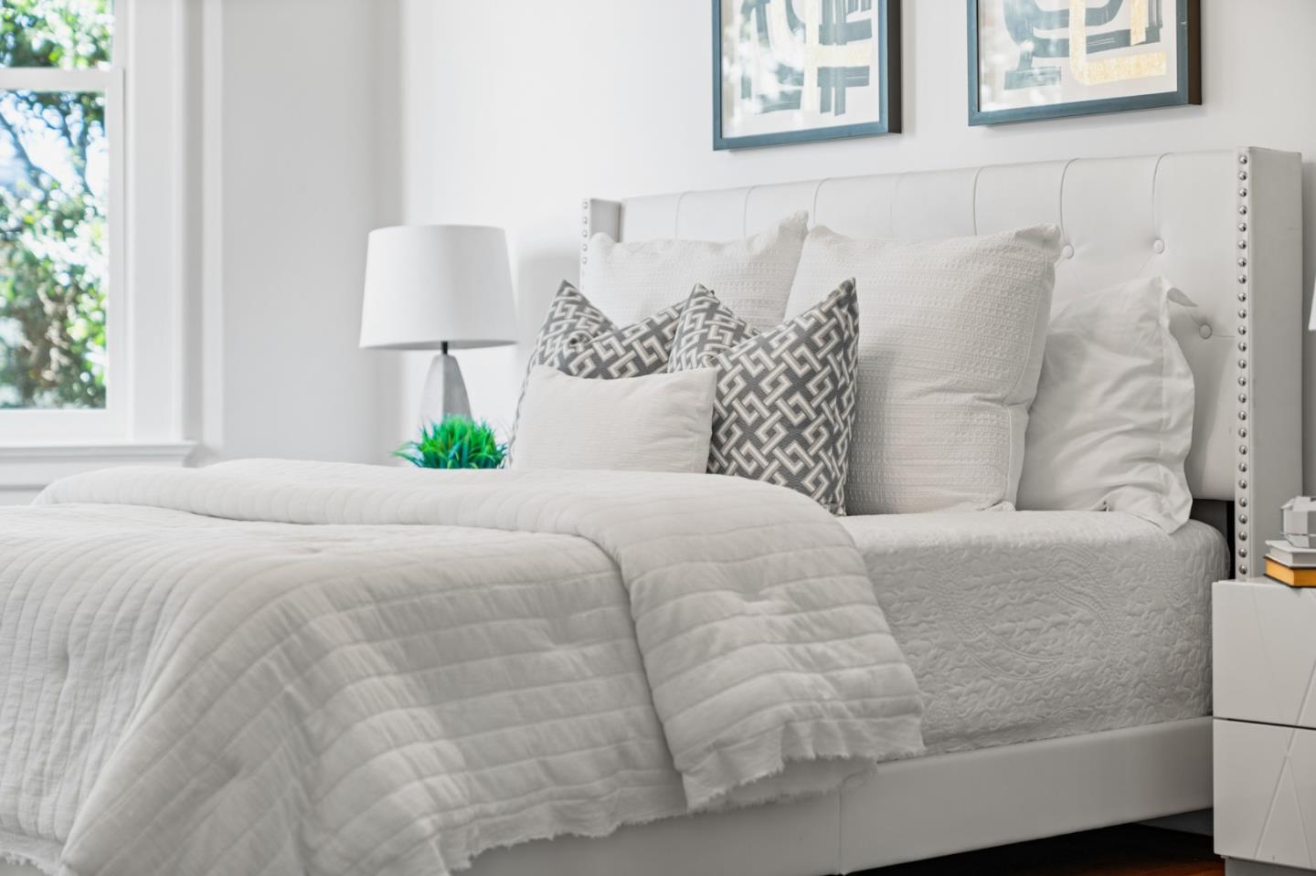 1129-1131 Broderick St