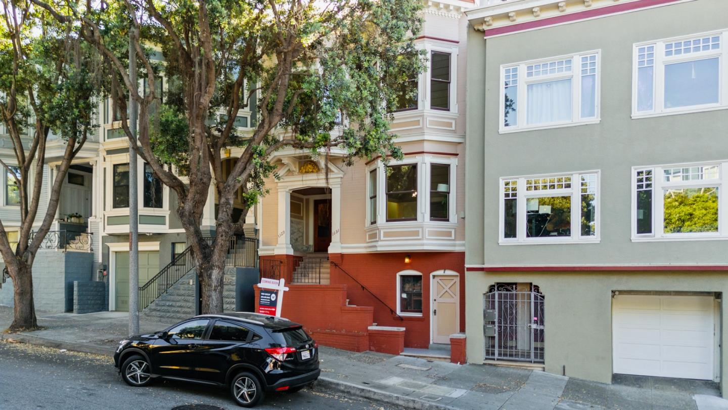 1129-1131 Broderick St