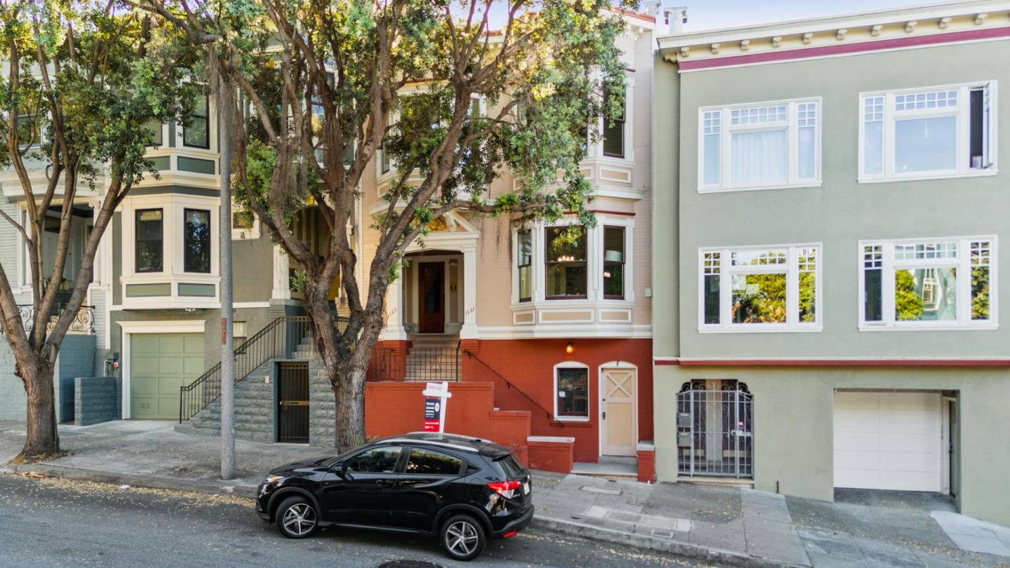 1129-1131 Broderick St