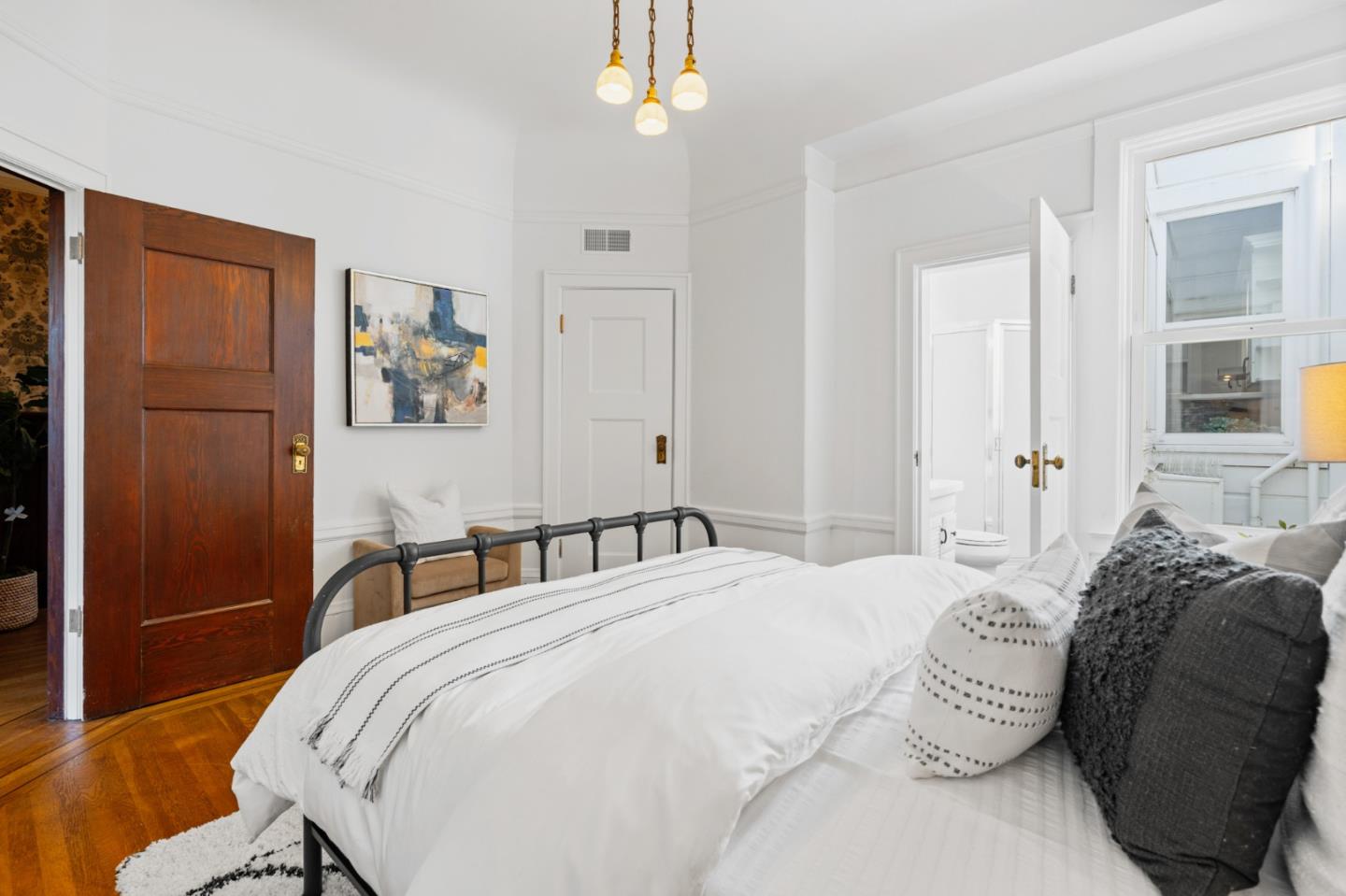 1129-1131 Broderick St