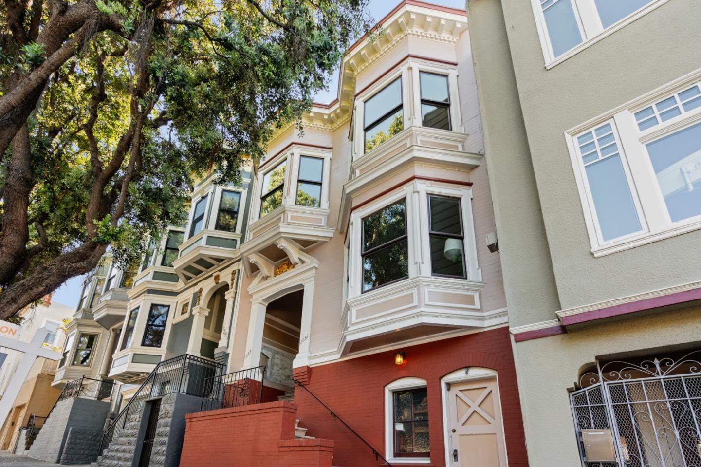 1129-1131 Broderick St